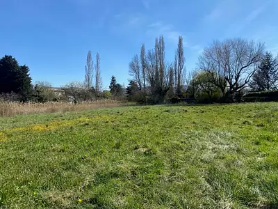 Terrain à bâtir, 668 m²