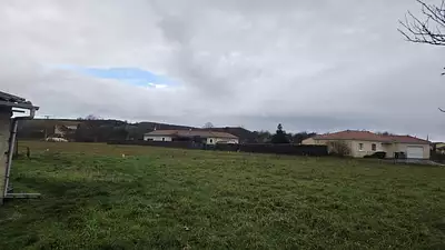 Terrain à bâtir, 915 m²