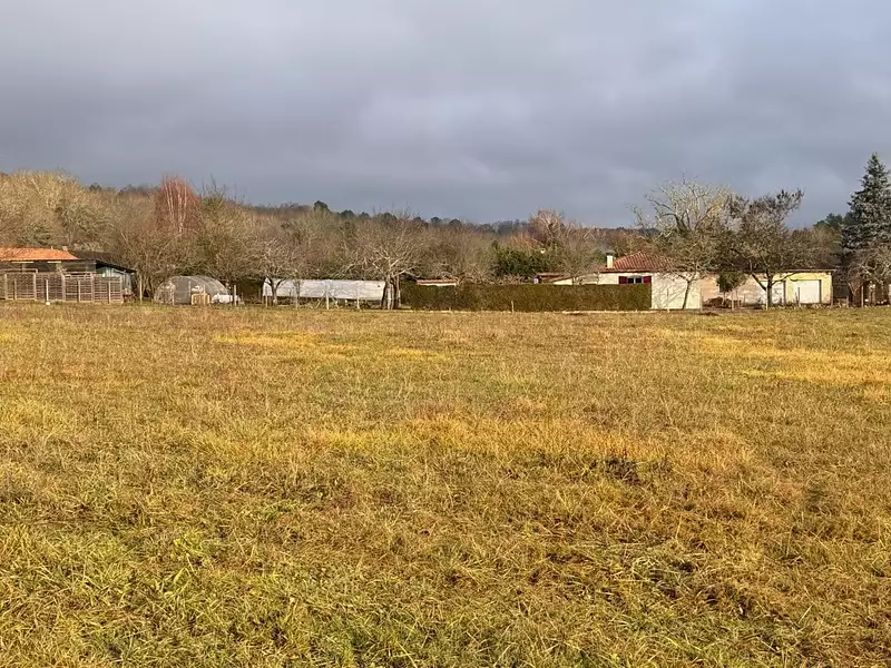 Terrain à bâtir, 1 698 m² - Marsac-sur-l'Isle (24430)