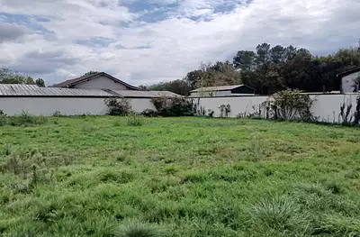 Terrain à bâtir, 612 m²