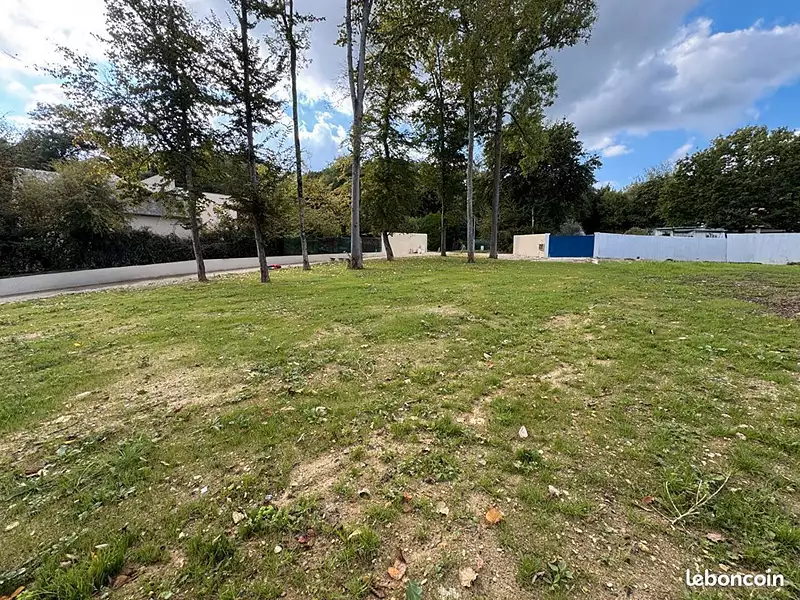 Terrain à bâtir, 621 m² - Melun (77000)