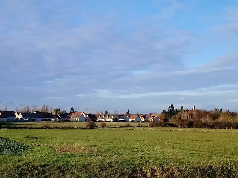 Terrain à bâtir, 350 m² - Bréval (78980)