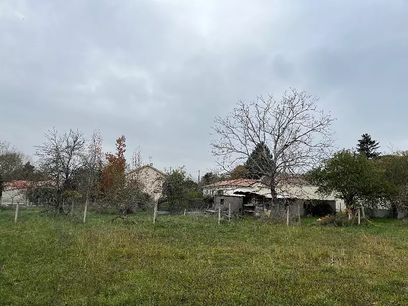 Terrain à bâtir, 751 m² - Lescure (09420)