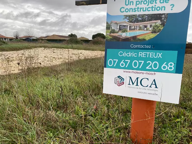 Terrain à bâtir, 617 m² - Corme-Royal (17600)