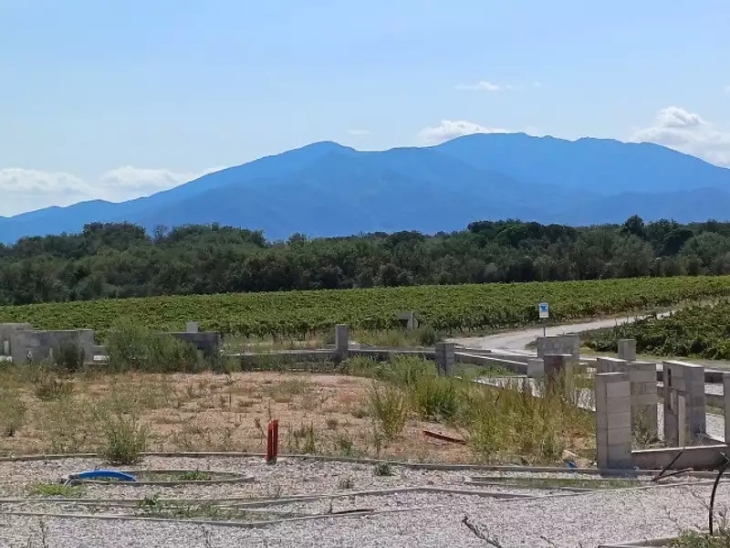 Terrain à bâtir, 300 m² - Tresserre (66300)