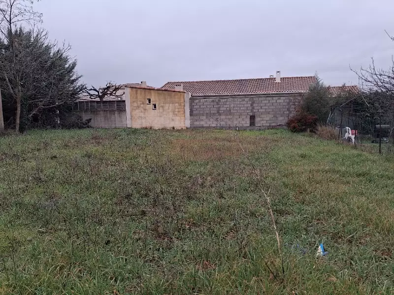 Terrain à bâtir, 500 m² - Trets (13530)