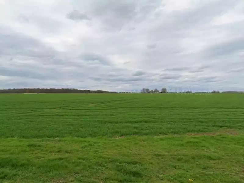 Terrain à bâtir, 292 m² - Moisenay (77950)