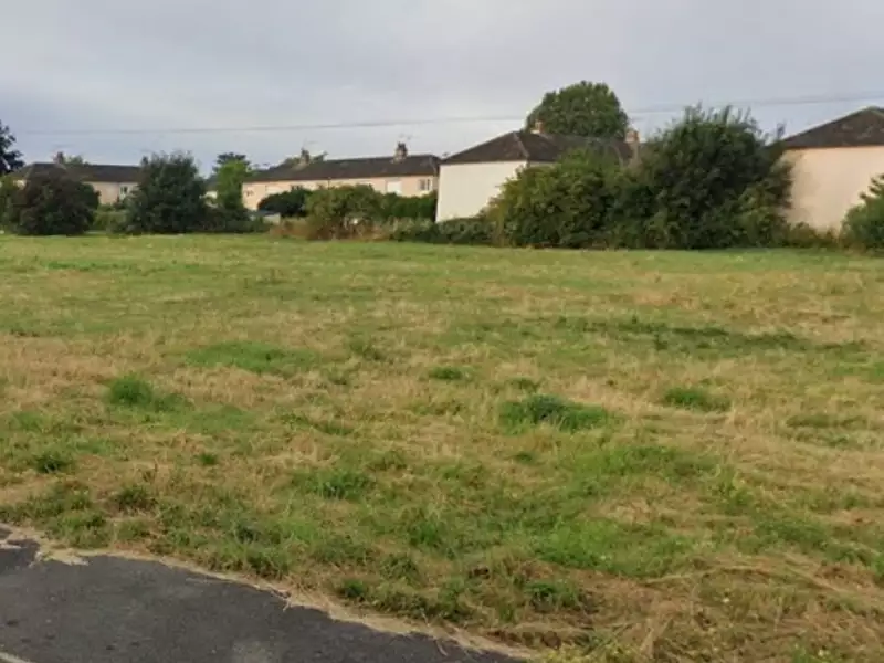 Terrain à bâtir, 400 m² - Lambres-lez-Douai (59552)