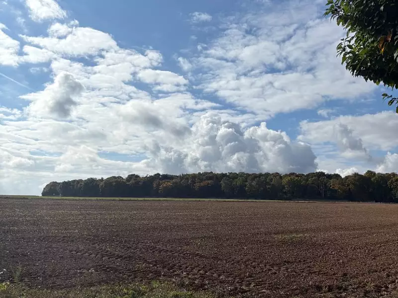 Terrain à bâtir, 223 m² - Aviron (27930)