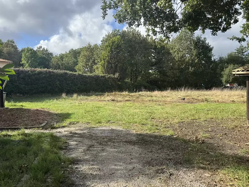 Terrain à bâtir, 485 m² - Brach (33480)