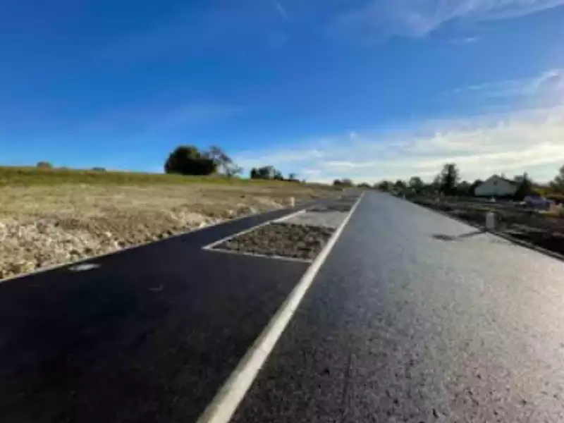 Terrain à bâtir, 560 m² - Cercottes (45520)