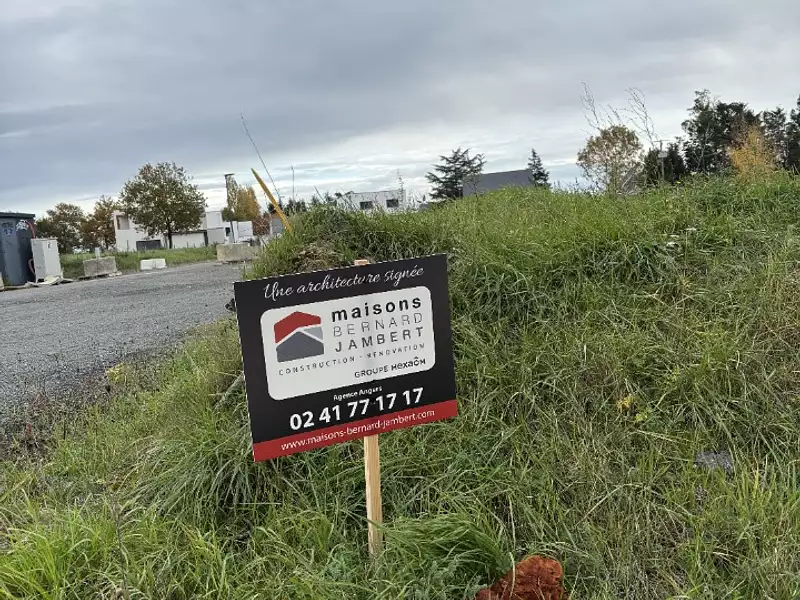 Terrain à bâtir, 356 m² - Mazé (49630)