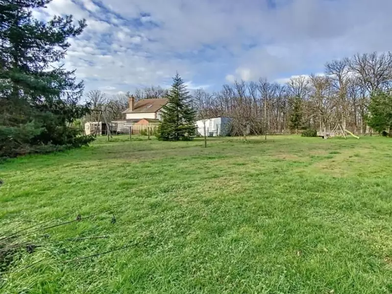 Terrain à bâtir, 927 m² - La Ferté-Saint-Aubin (45240)