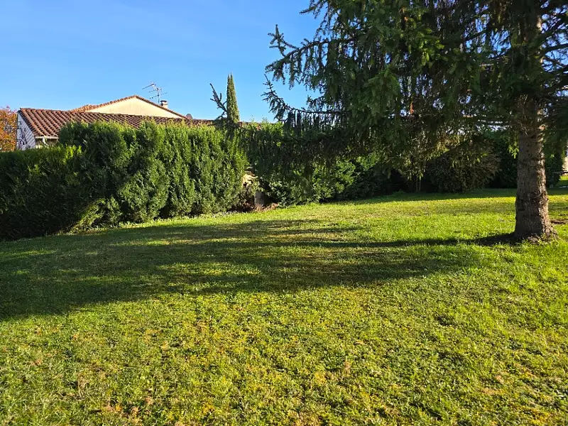 Terrain à bâtir, 500 m² - Bergerac (24100)