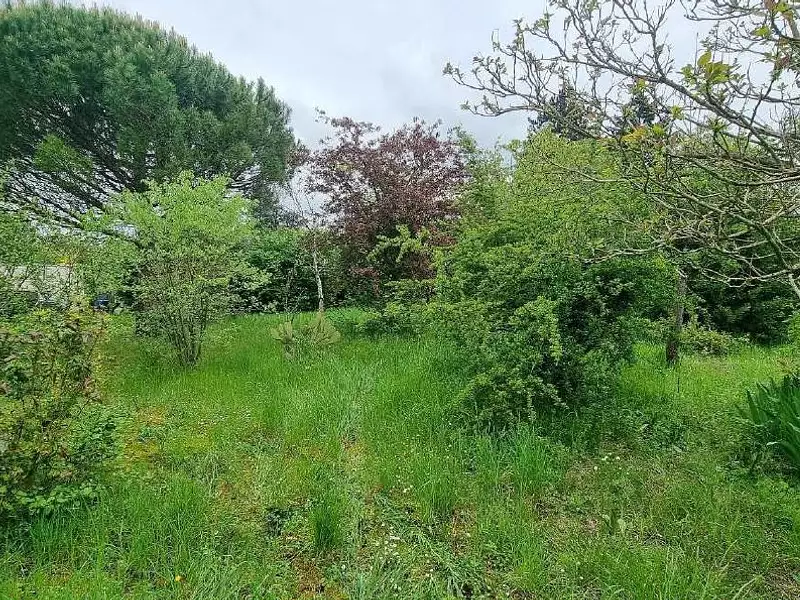 Terrain à bâtir, 940 m² - Vineuil (41350)