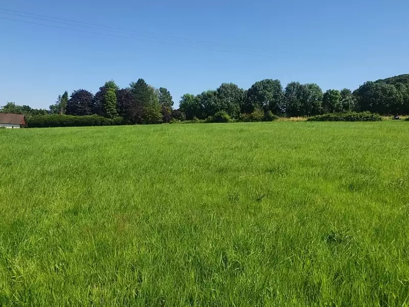 Terrain à bâtir, 820 m² - Toutainville (27500)