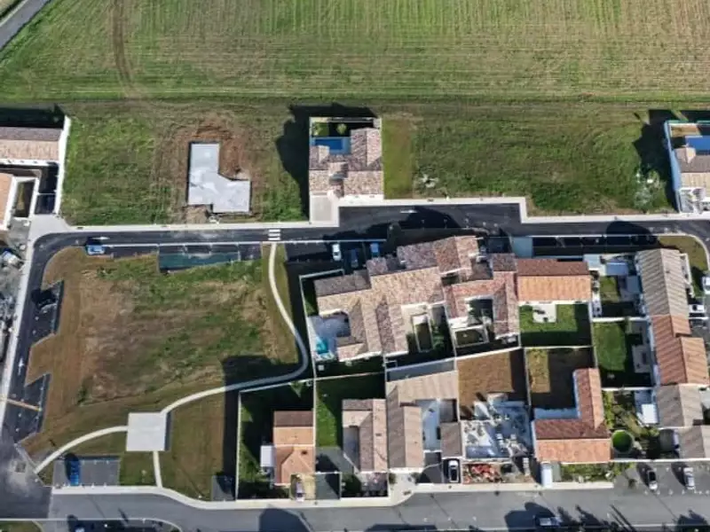 Terrain à bâtir, 390 m² - Bourgneuf (17220)