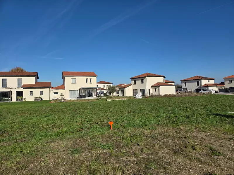 Terrain à bâtir, 420 m² - Saint-André-de-Corcy (01390)