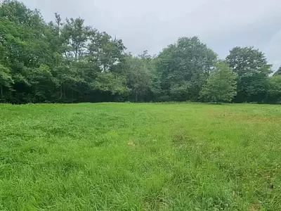 Terrain à bâtir, 671 m²