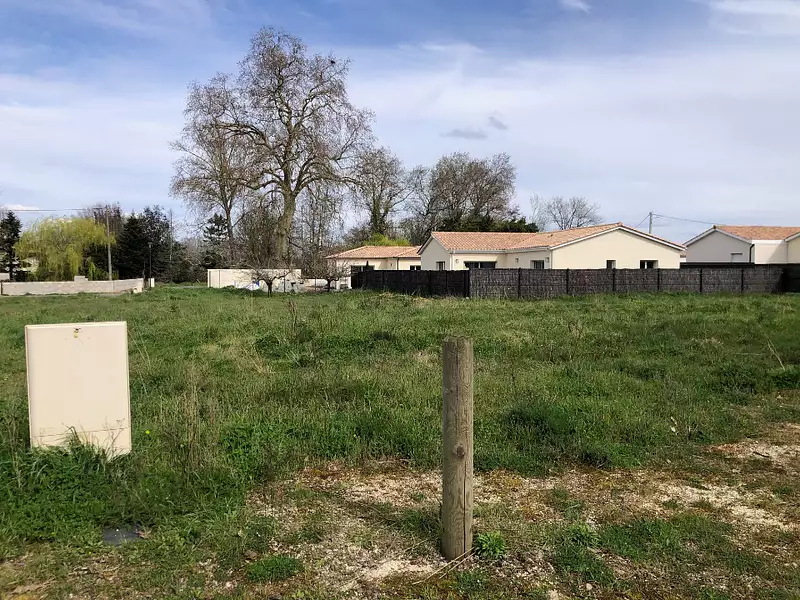 Terrain à bâtir, 432 m² - Vayres (33870)