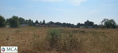 Terrain à bâtir, 1 700 m²