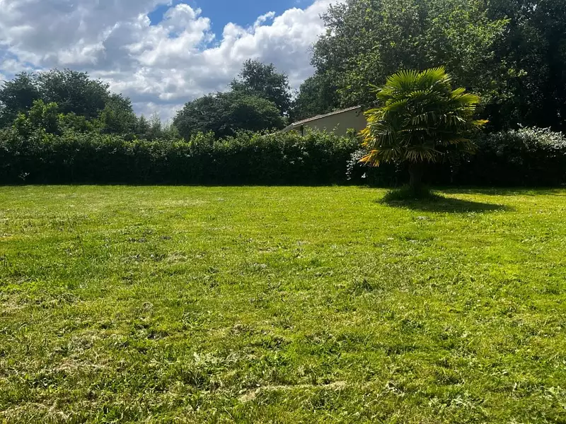 Terrain à bâtir, 560 m² - Saint-Vivien-de-Médoc (33590)